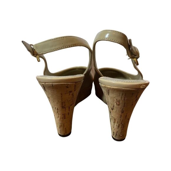 Tahari Casey Buttercup (tan/beige) Patent Leather Cork Wedge Heel Women Size 10 - Picture 4 of 6